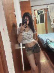 龙首原附近大胸美女