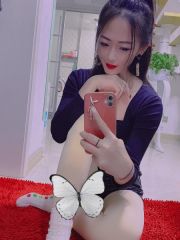 高新长腿白丝邻家小妹