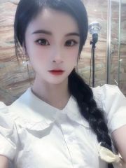 性格温柔女友感拉满。