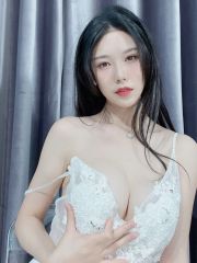 体验风骚完美身材小姐姐