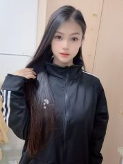 白皙粉嫩新人小妹