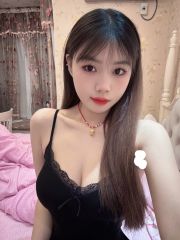 南湖微胖丰满大奶嫩妹