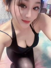 大奶骚妇极度诱惑