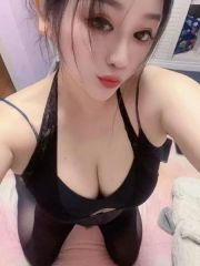 大奶肥臀骚妇闭眼冲