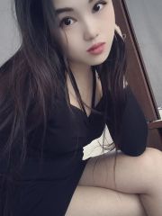 兼职嫩妹逼逼紧致