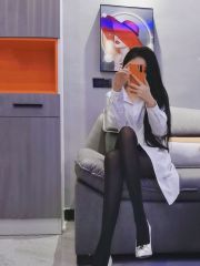 上下粉嫩前凸后翘的成熟御姐