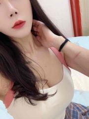 肤白貌美颜值小微