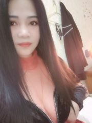 奶大B紧玉儿老师