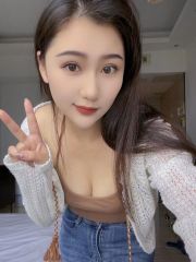 老师很热情的欢迎，细细打量了老师一番，很合我口味