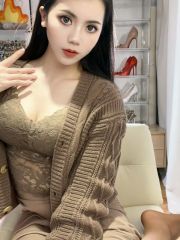 白云纯欲巨乳妹